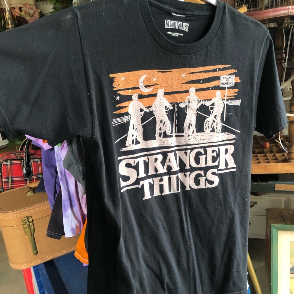 STRANGER THINGS Black Graphic Tee ✨